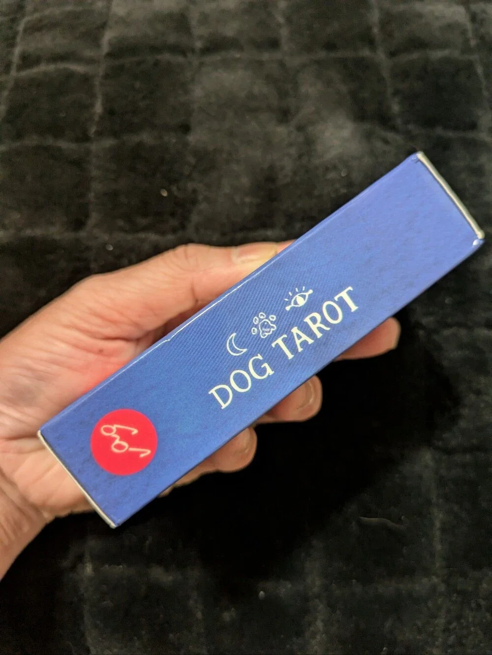 Chronicle Books Dog Tarot Deck - Blue, Red, Yellow